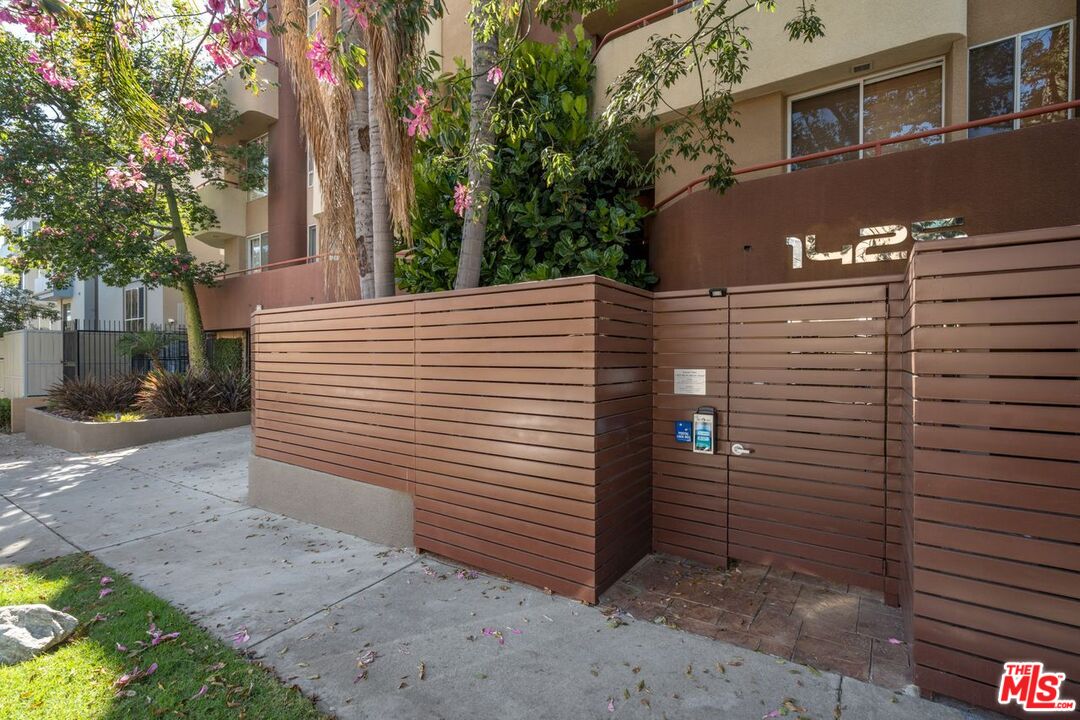 1425 N Detroit St Unit: 301