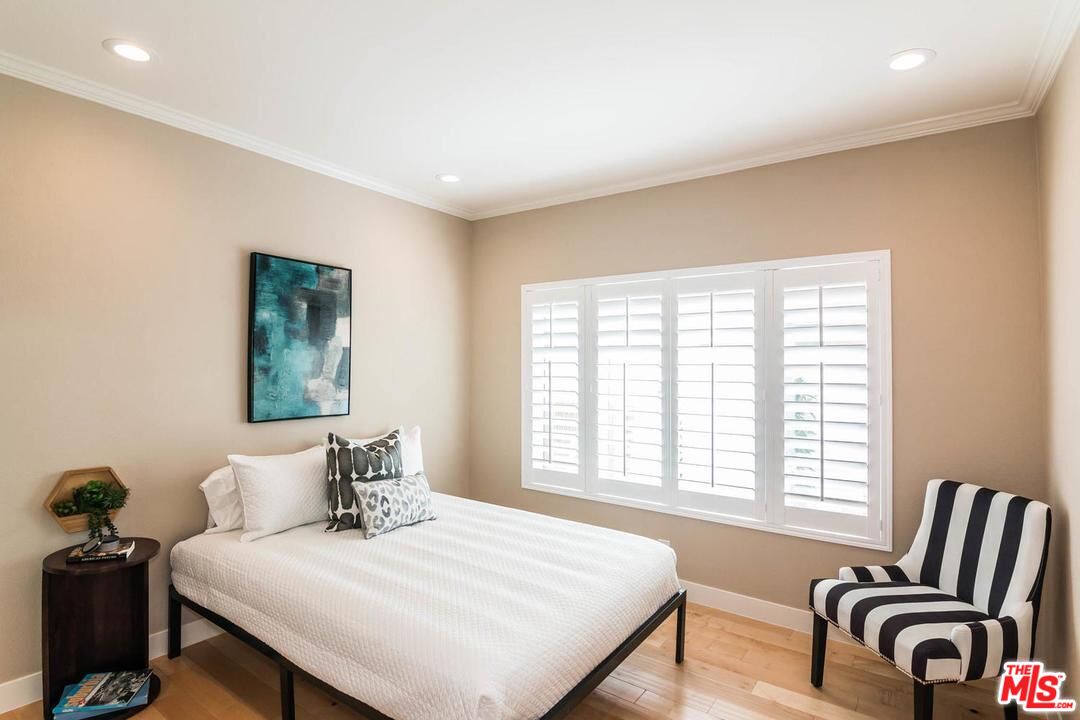 221 S Gale Dr Unit: 107