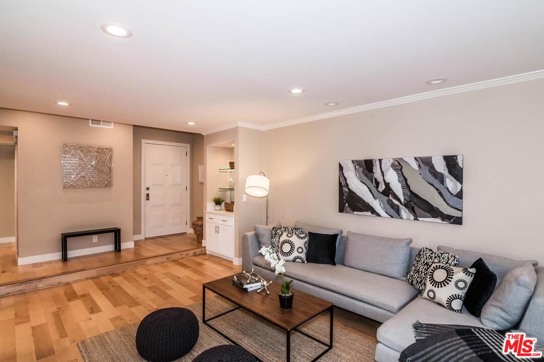 221 S Gale Dr Unit: 107