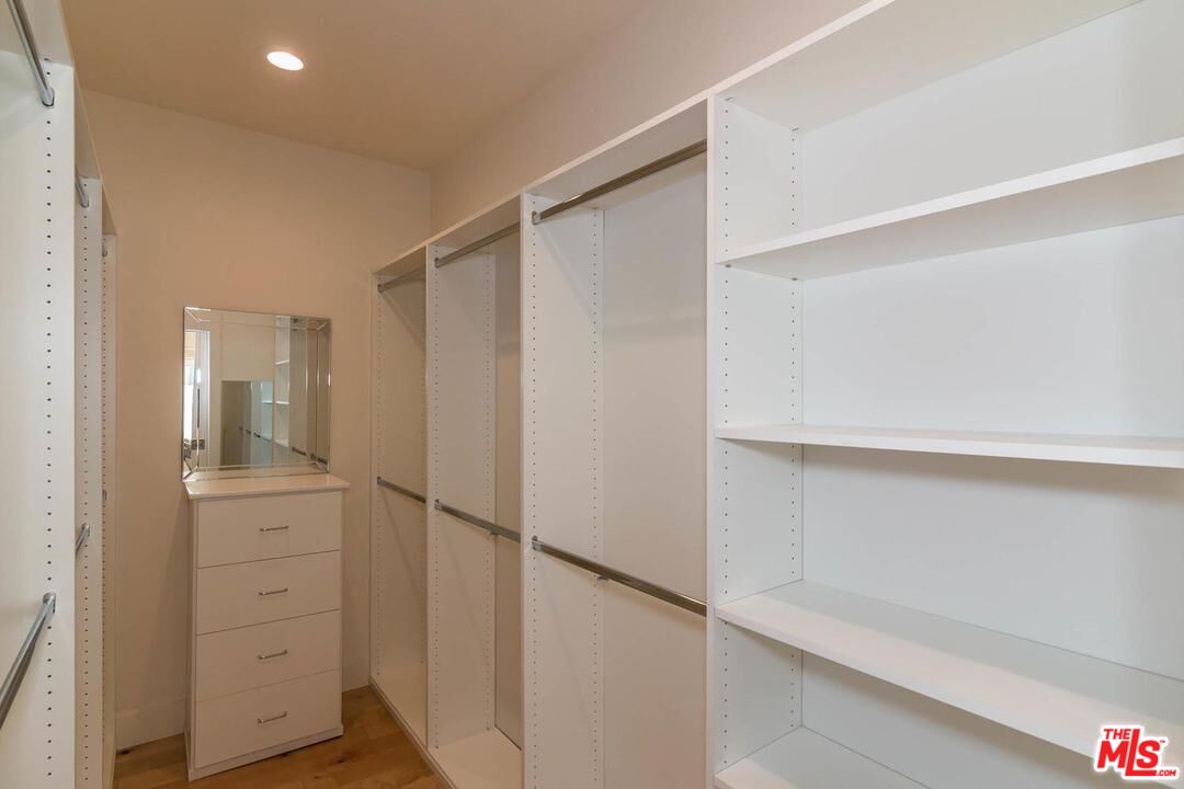 221 S Gale Dr Unit: 107