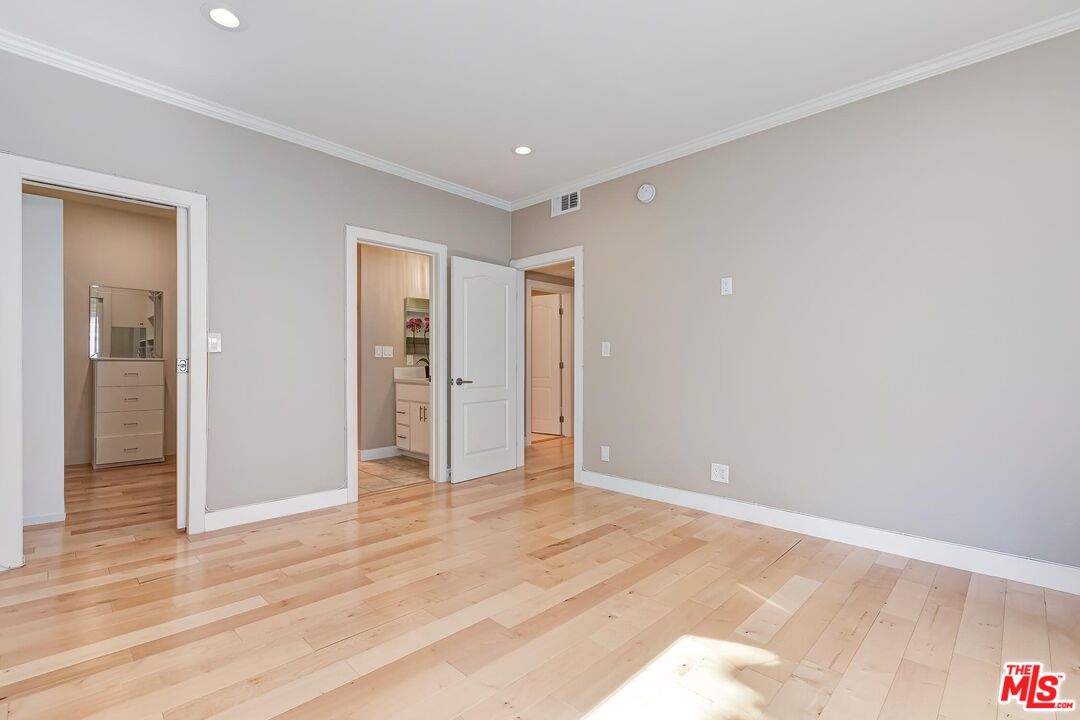 221 S Gale Dr Unit: 107