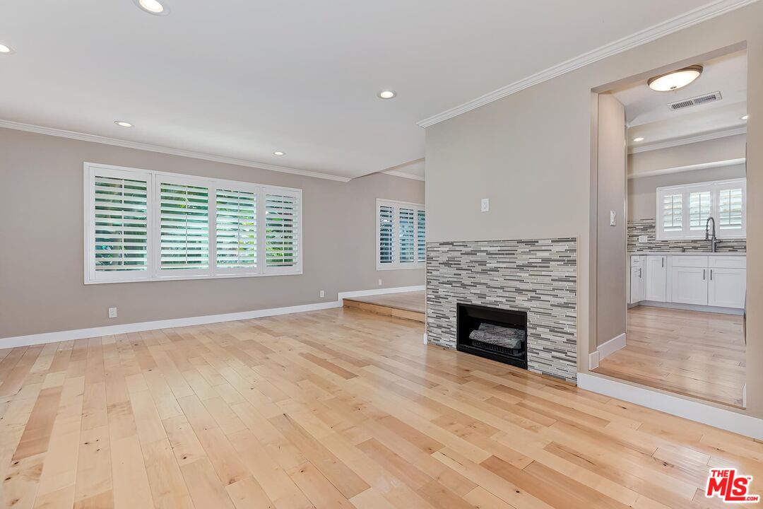 221 S Gale Dr Unit: 107