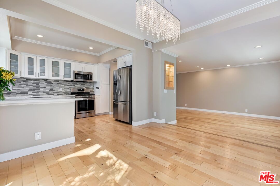 221 S Gale Dr Unit: 107