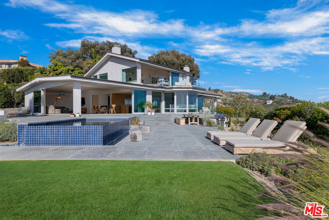 22407 Carbon Mesa Rd