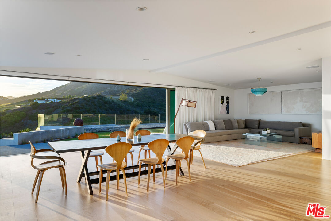 22407 Carbon Mesa Rd