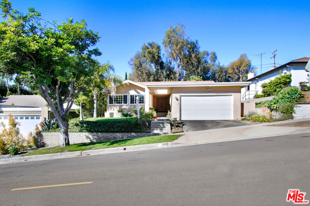 2623 S Beverly Dr