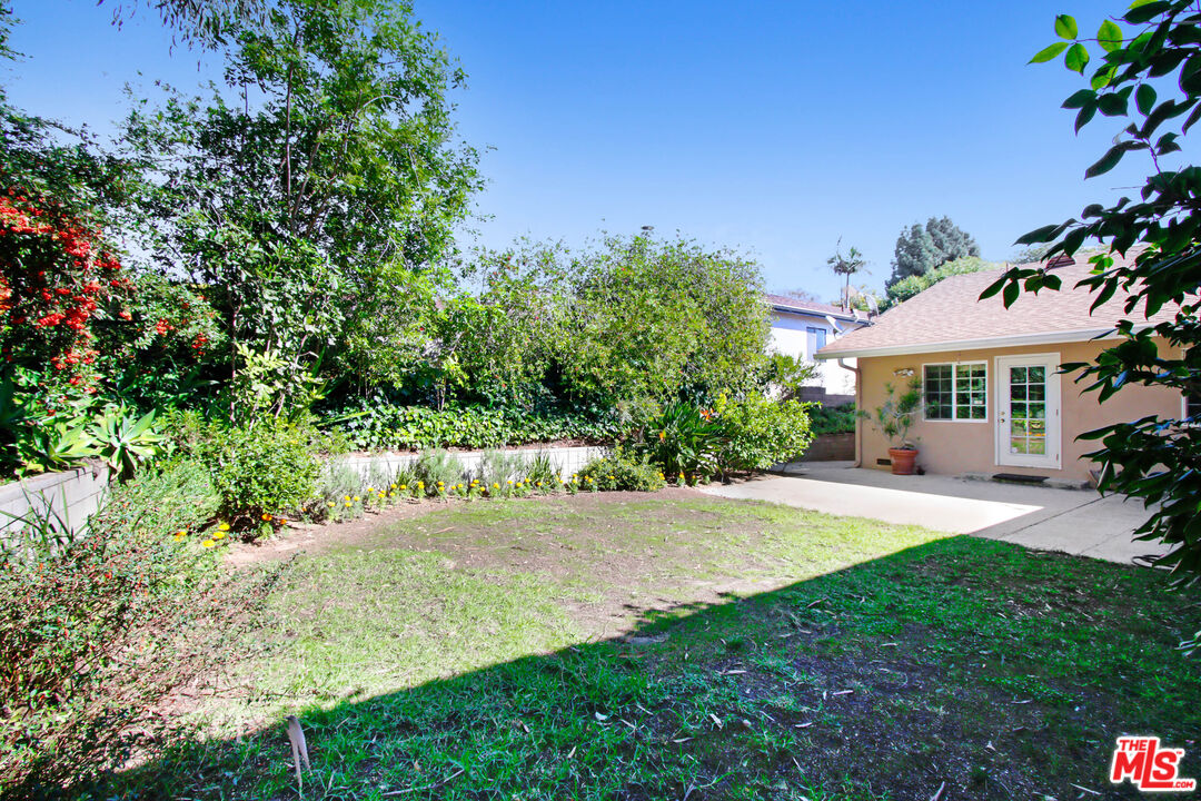 2623 S Beverly Dr