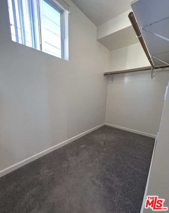 10911 Wellworth Ave Unit: 3B