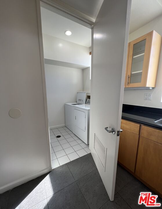 10911 Wellworth Ave Unit: 3B