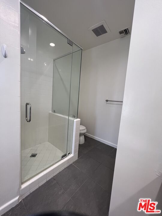 10911 Wellworth Ave Unit: 3B