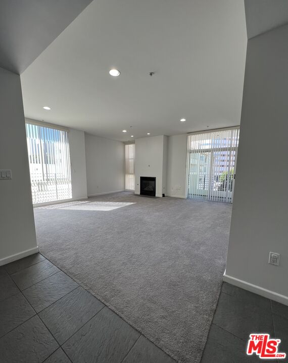 10911 Wellworth Ave Unit: 3B