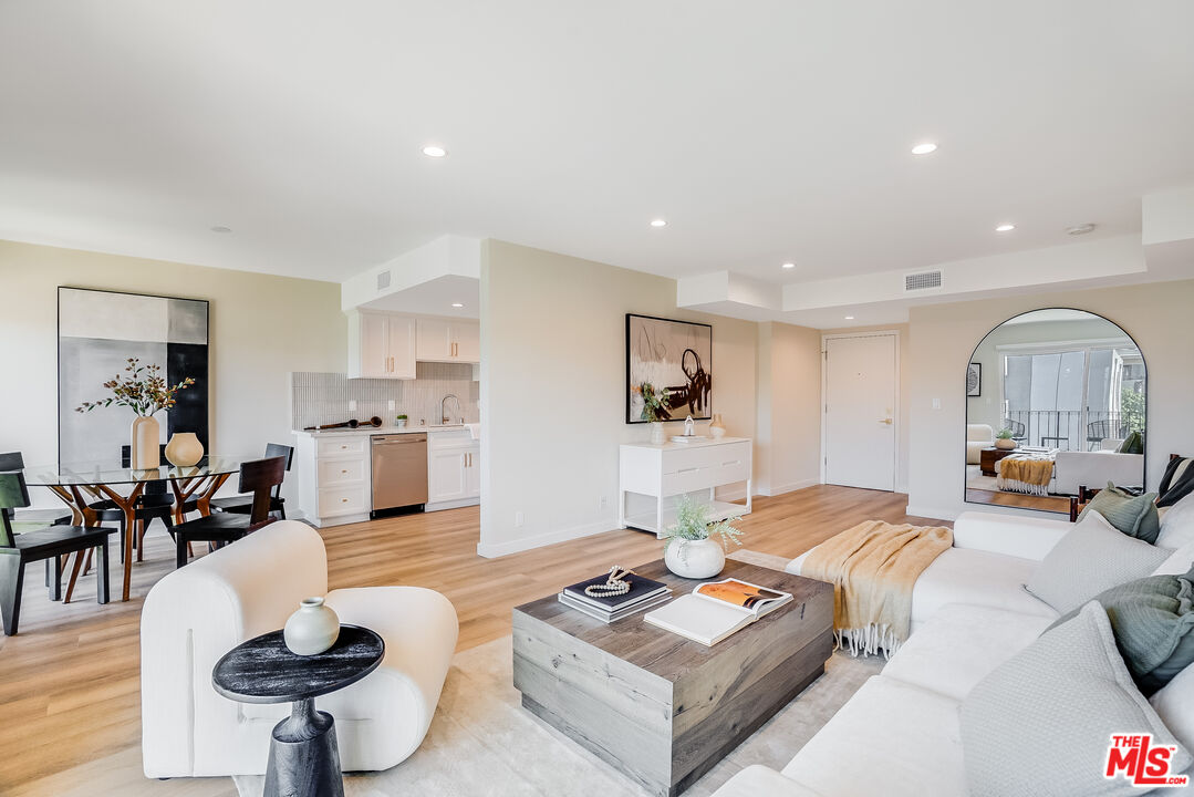 1470 Rexford Dr Unit: 201