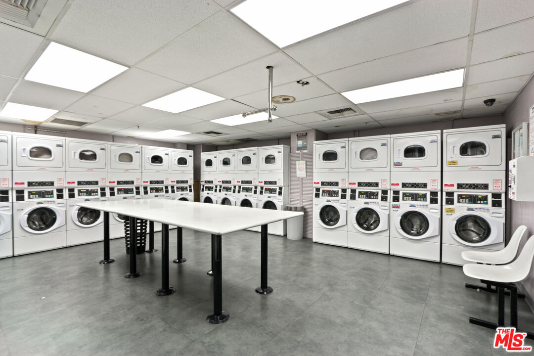 2160 Century Park Unit: 605