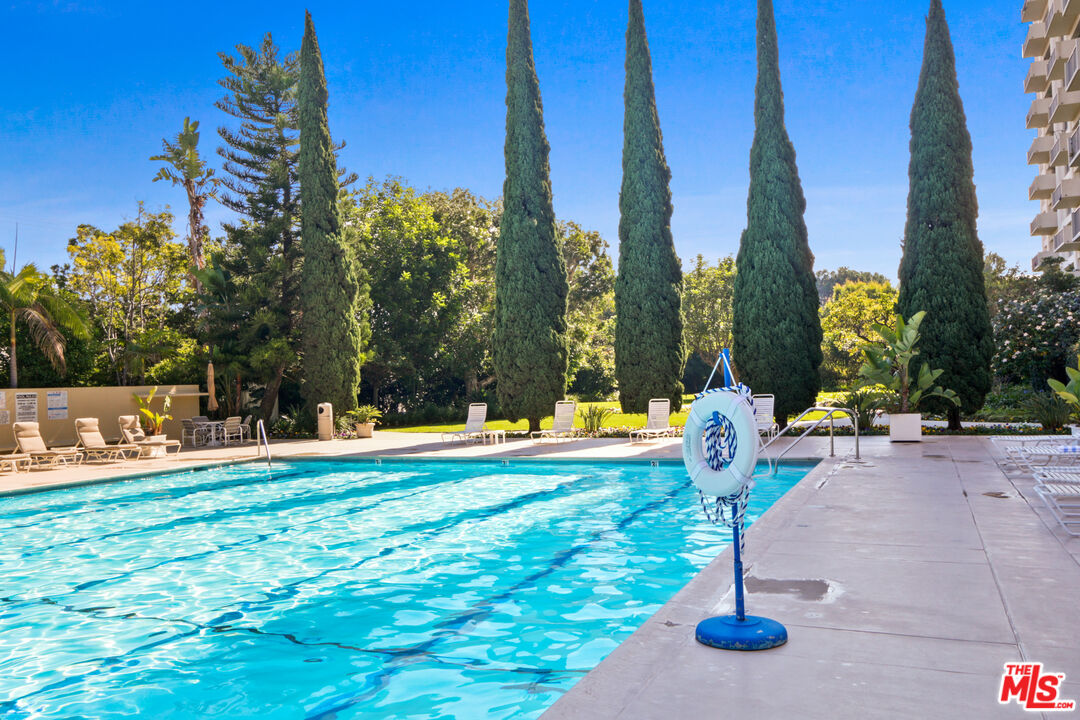 2160 Century Park Unit: 605