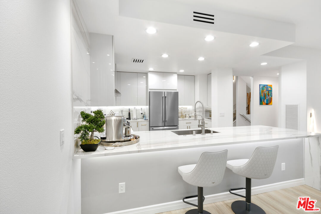 6463 Zuma View Pl Unit: 167