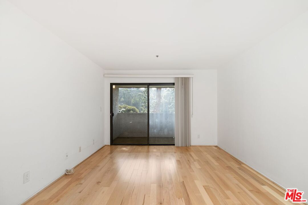 501 Palisades Dr Unit: 319