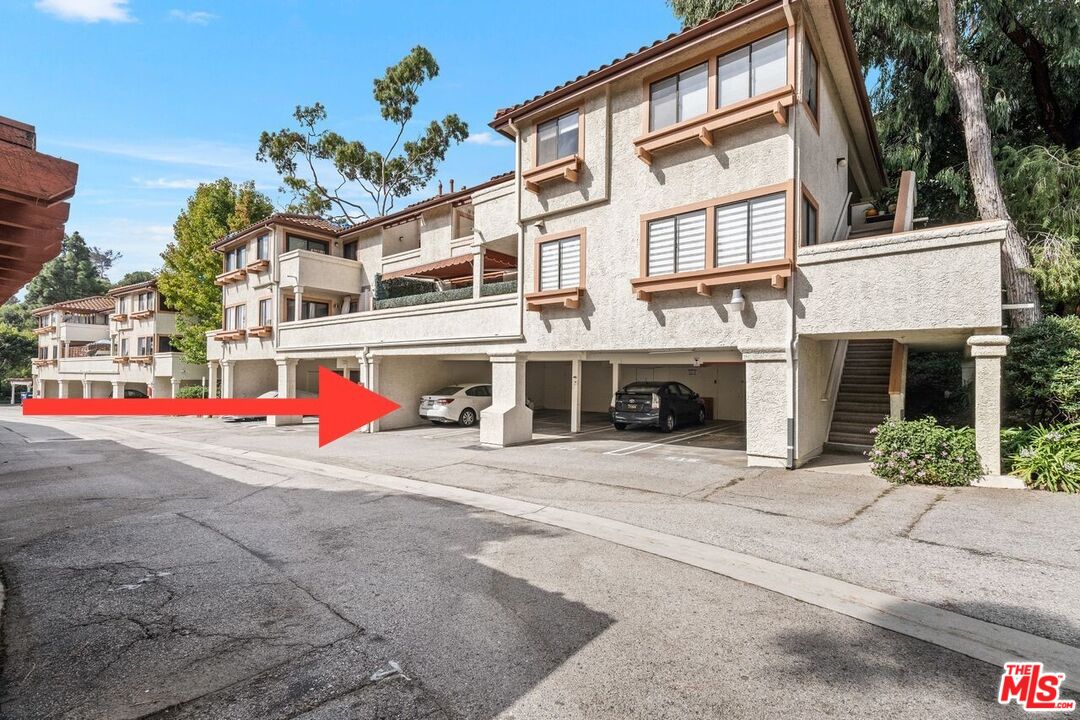 501 Palisades Dr Unit: 319