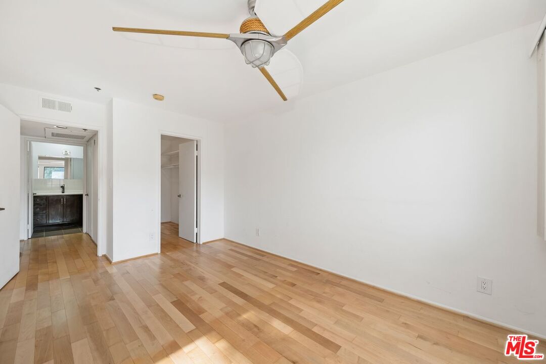 501 Palisades Dr Unit: 319