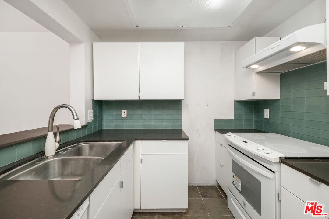 501 Palisades Dr Unit: 319