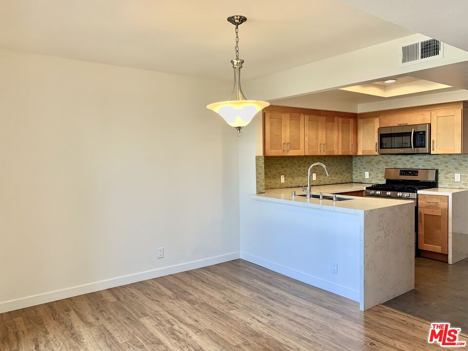 12412 Texas Ave Unit: 302