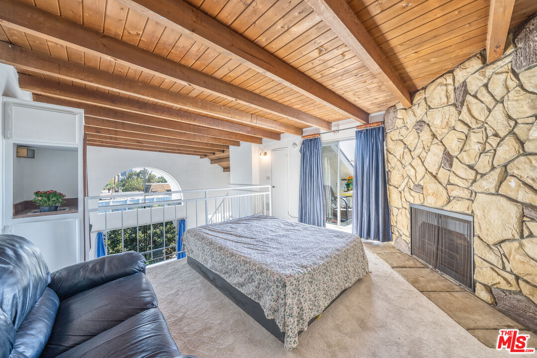 221 S Gale Dr Unit: 407