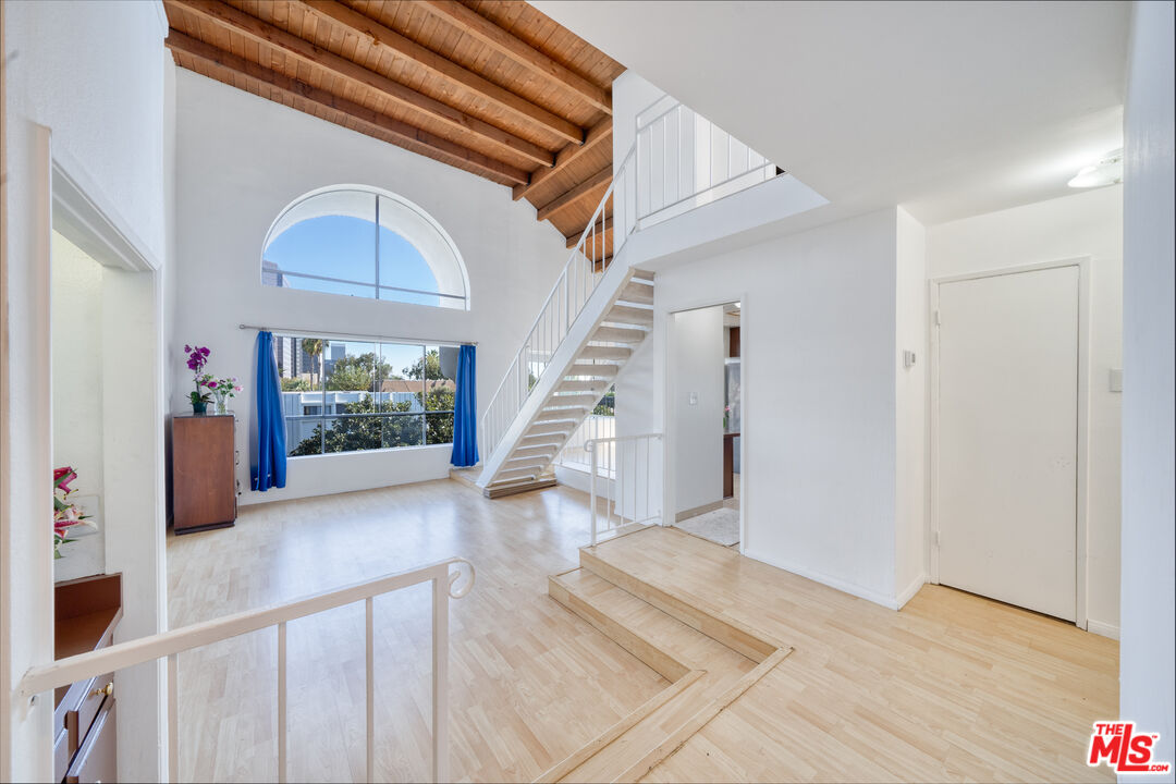 221 S Gale Dr Unit: 407