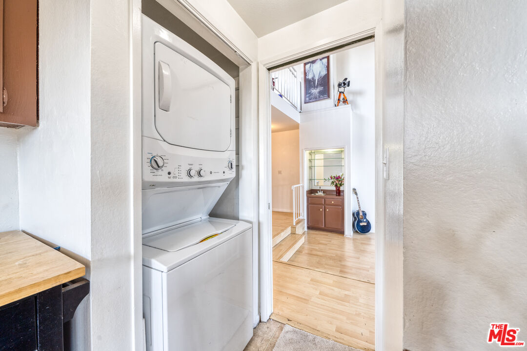 221 S Gale Dr Unit: 407