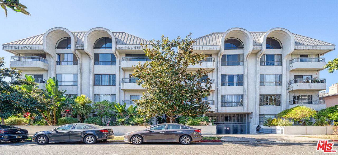 221 S Gale Dr Unit: 407