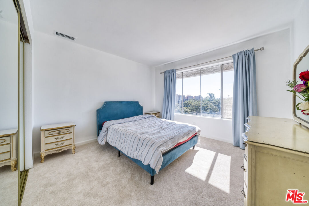 221 S Gale Dr Unit: 407