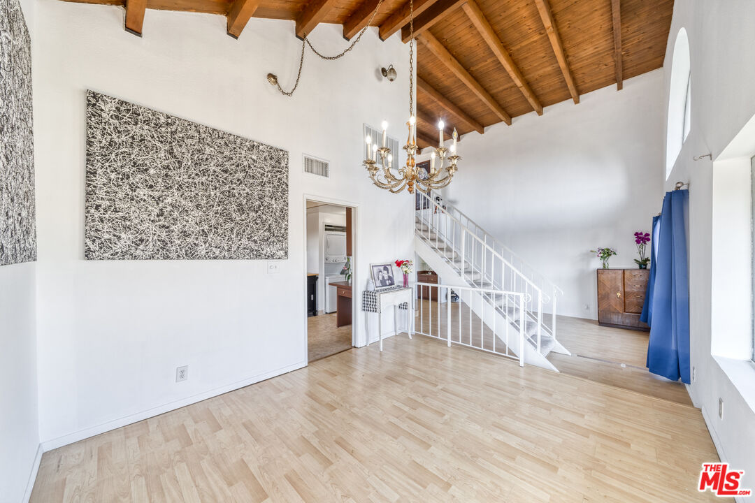 221 S Gale Dr Unit: 407