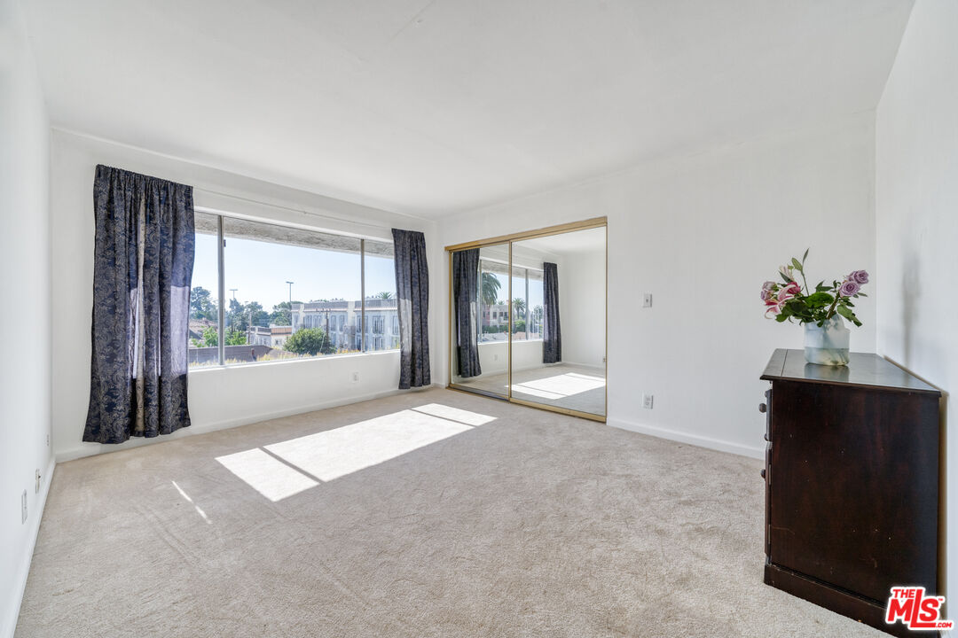 221 S Gale Dr Unit: 407