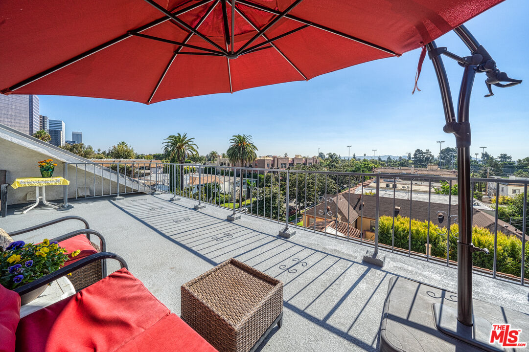 221 S Gale Dr Unit: 407