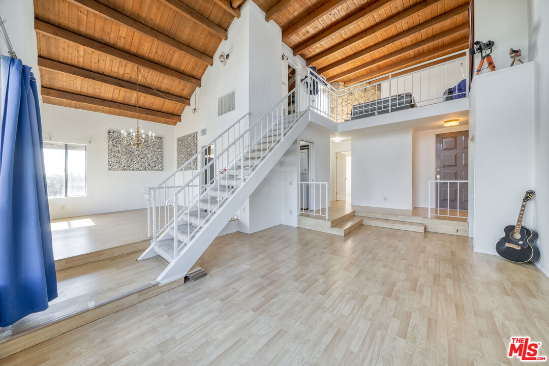 221 S Gale Dr Unit: 407