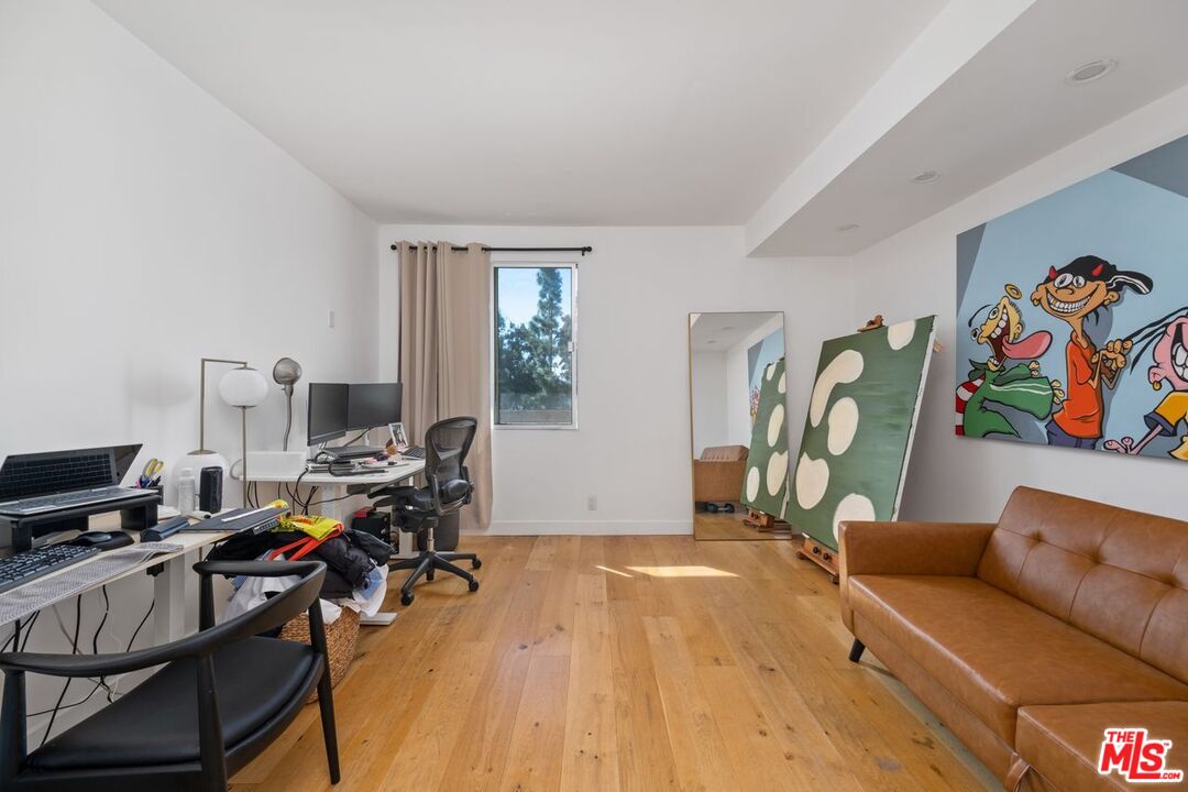 321 S San Vicente Blvd Unit: 408