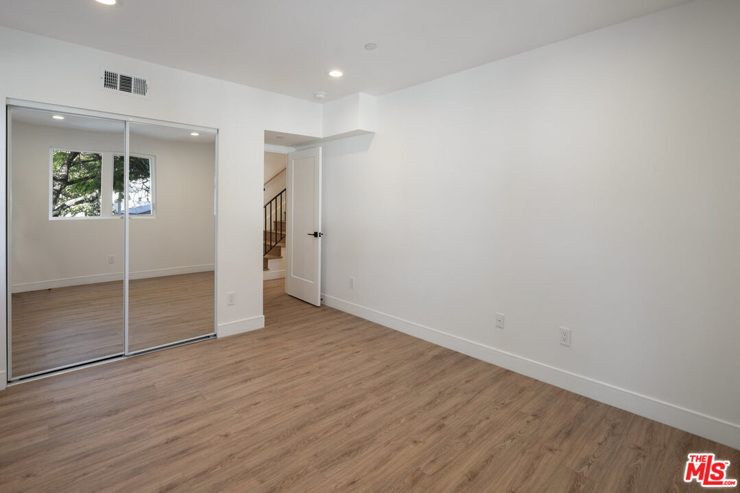 1435 S Crescent Heights Blvd