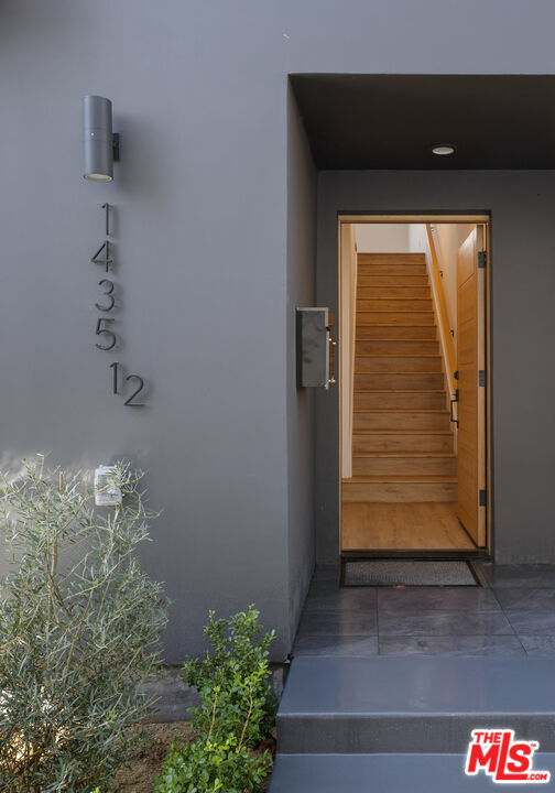 1435 S Crescent Heights Blvd