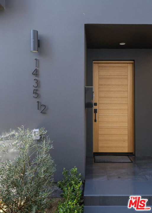 1435 S Crescent Heights Blvd