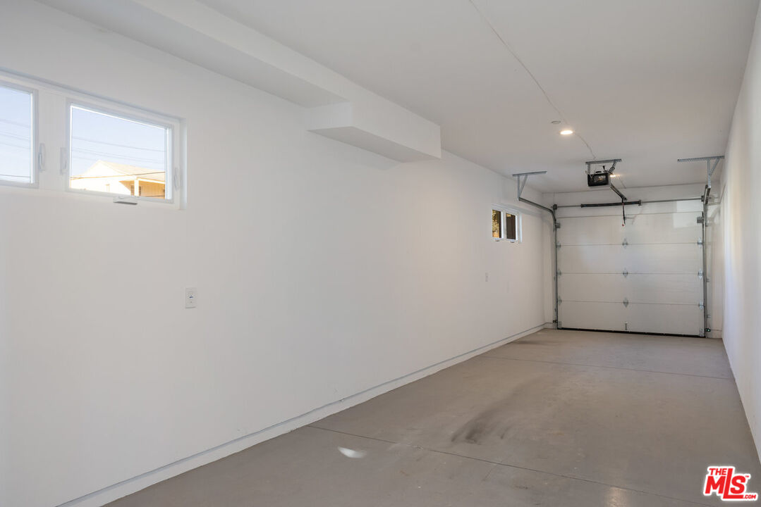 1435 S Crescent Heights Blvd