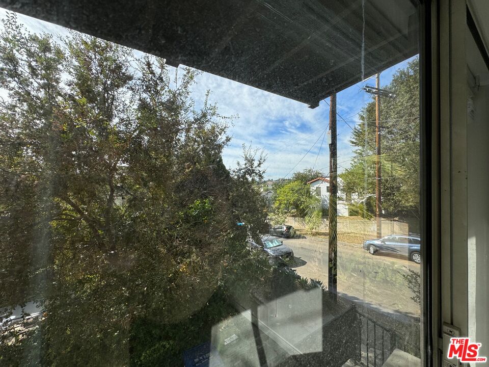 2986 Waverly Dr Unit: 1