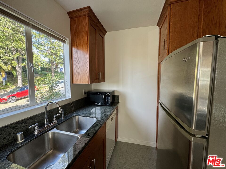 2986 Waverly Dr Unit: 1