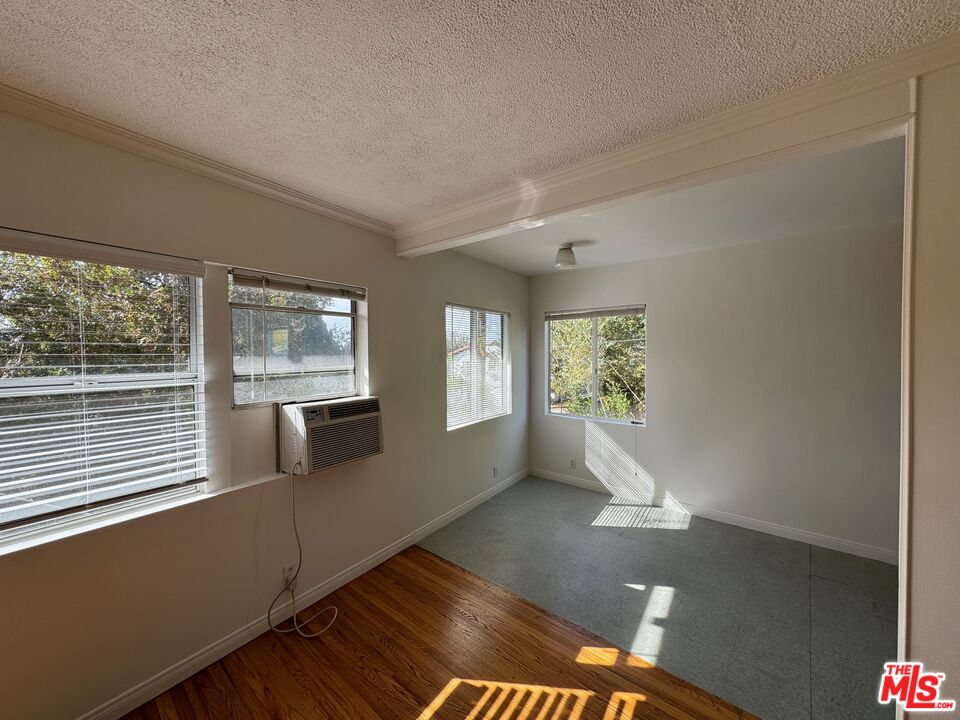 2986 Waverly Dr Unit: 1