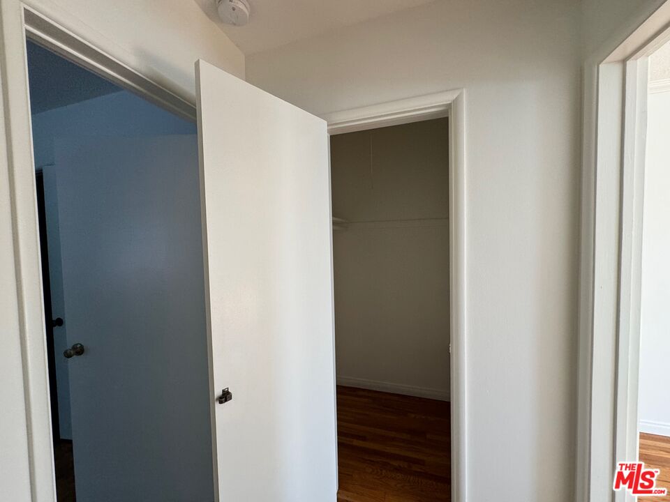 2986 Waverly Dr Unit: 1