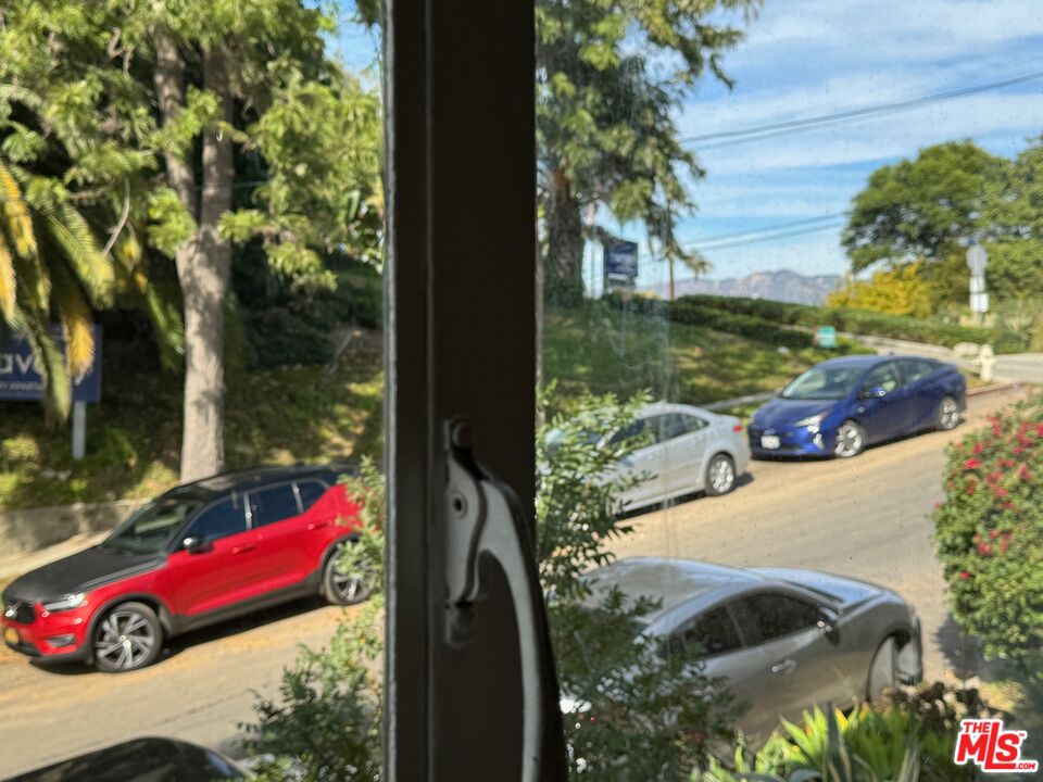 2986 Waverly Dr Unit: 1