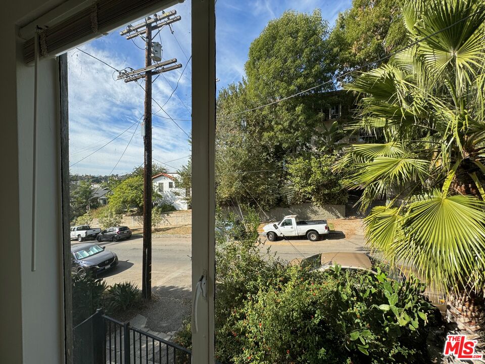 2986 Waverly Dr Unit: 1