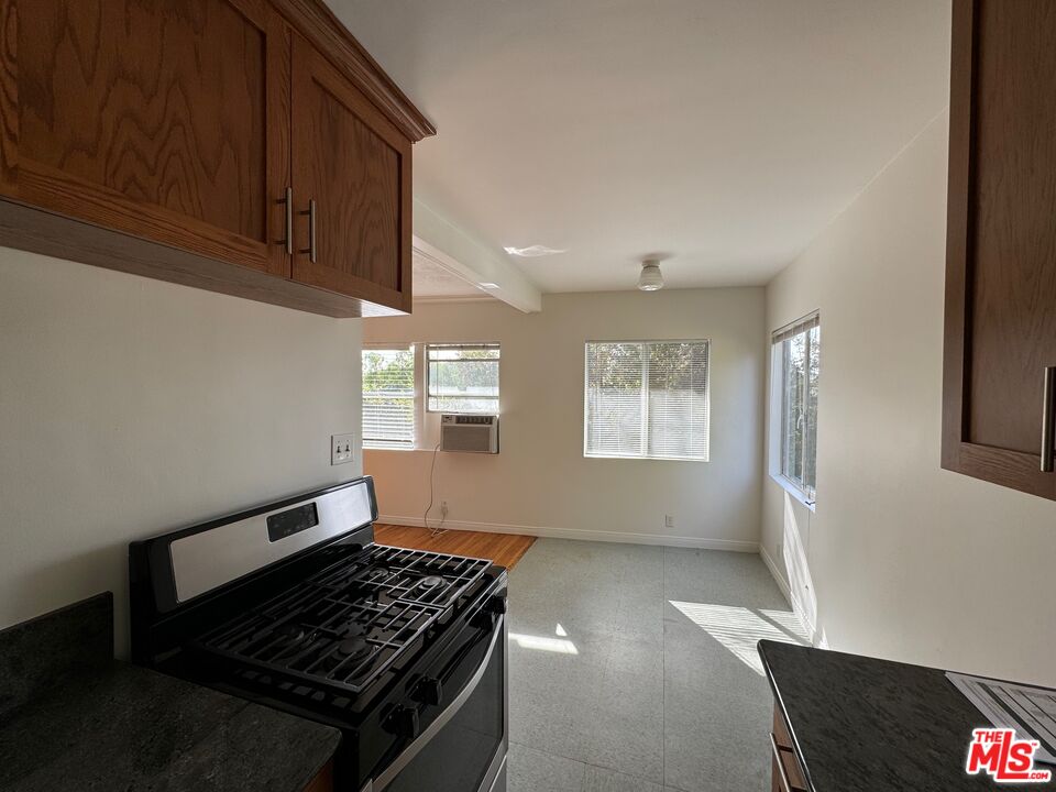 2986 Waverly Dr Unit: 1