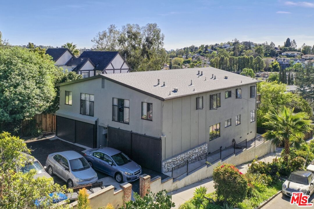 2986 Waverly Dr Unit: 1