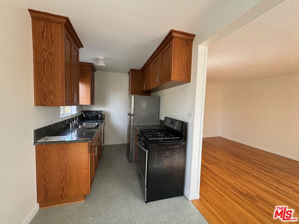 2986 Waverly Dr Unit: 1