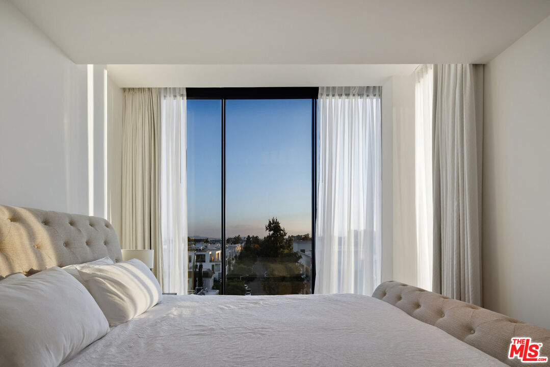 8899 Beverly Blvd Unit: 6G