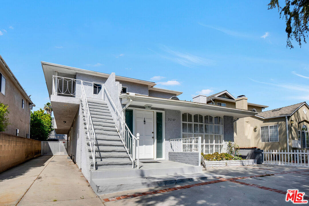 3247 S Sherbourne Dr