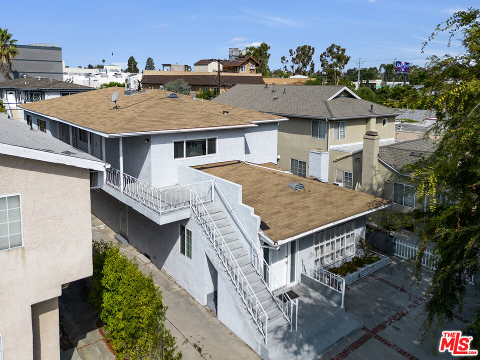 3247 S Sherbourne Dr